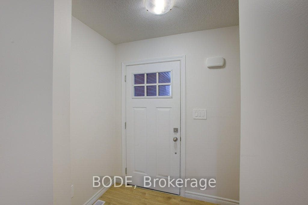 11 Rockcliffe Drive Unit 2 photo 6