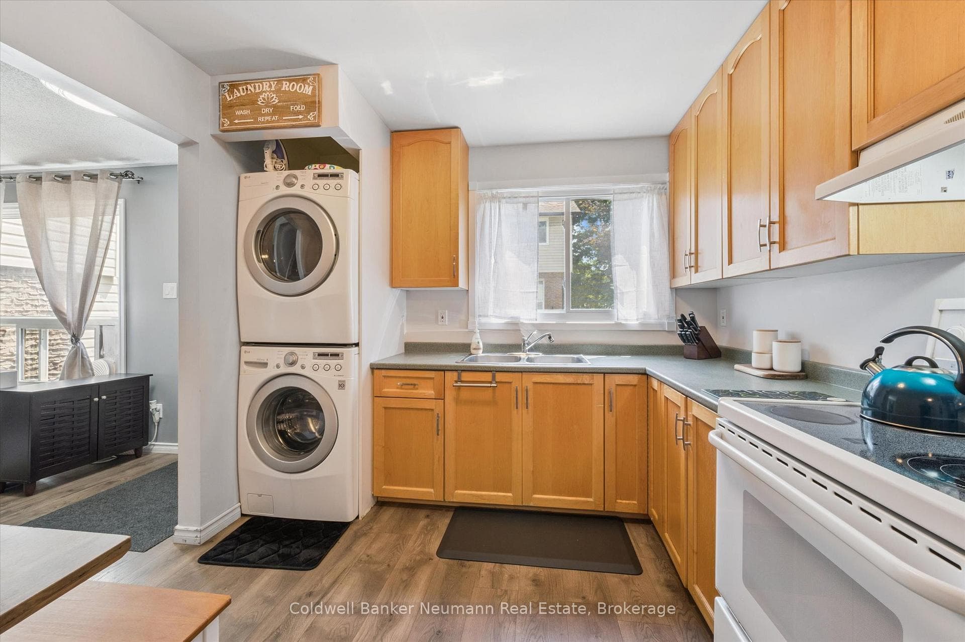 453 Albert Street Unit 14 photo 12