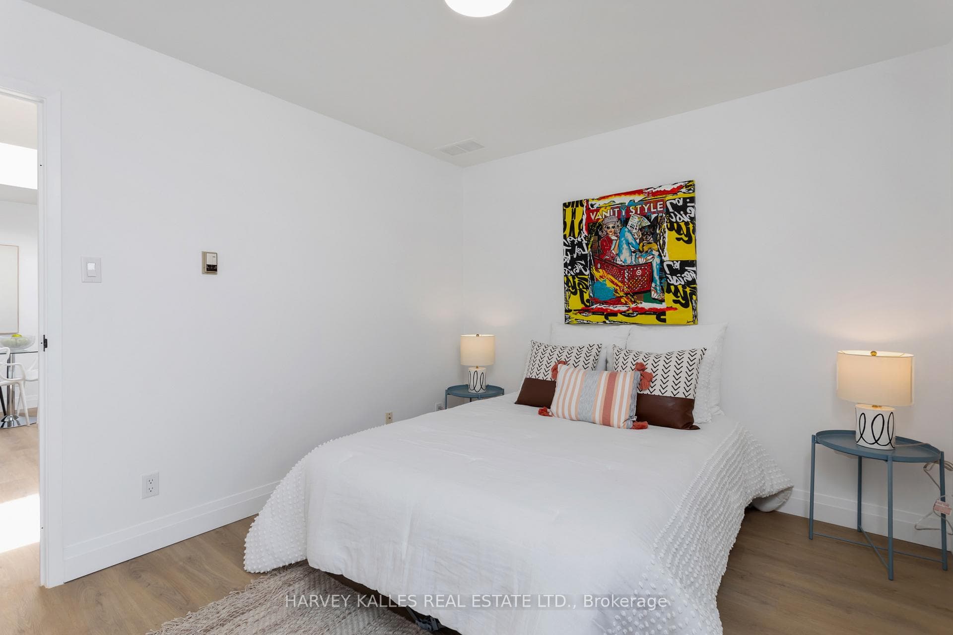1106 Dundas Street Unit #2 FL3 photo 23
