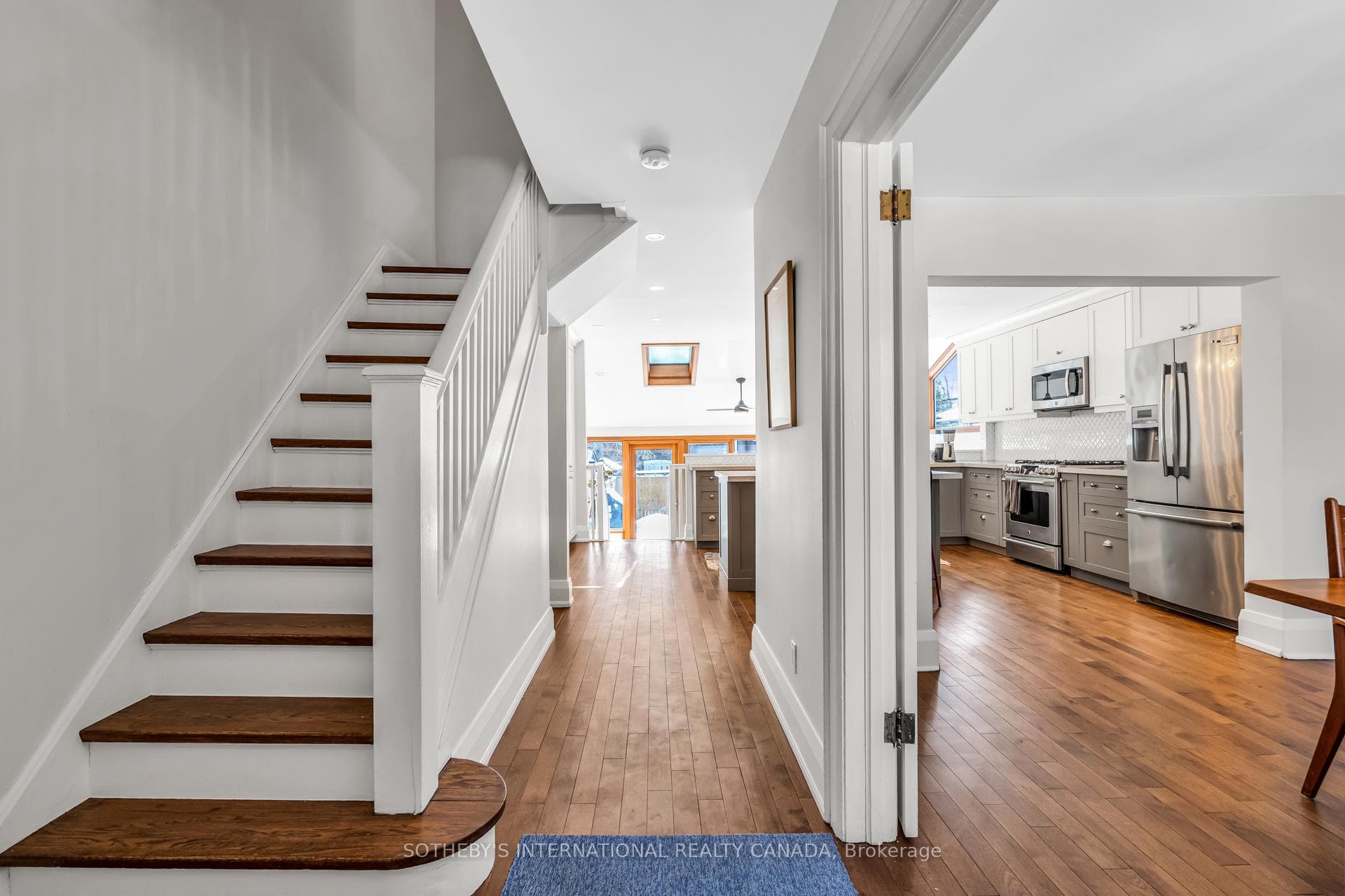15 Avion Avenue photo 6