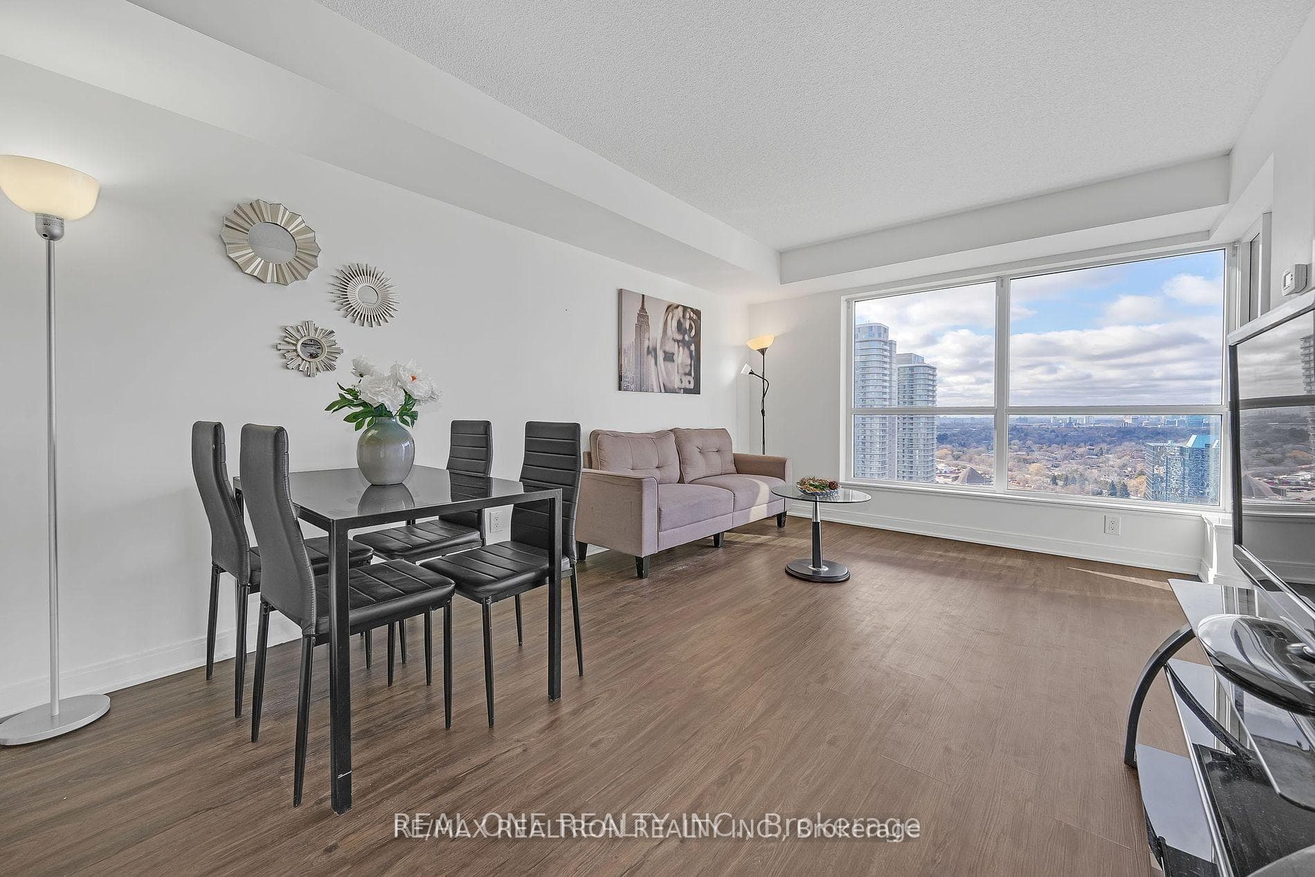 151 Village Green Square Unit 2605 photo 12