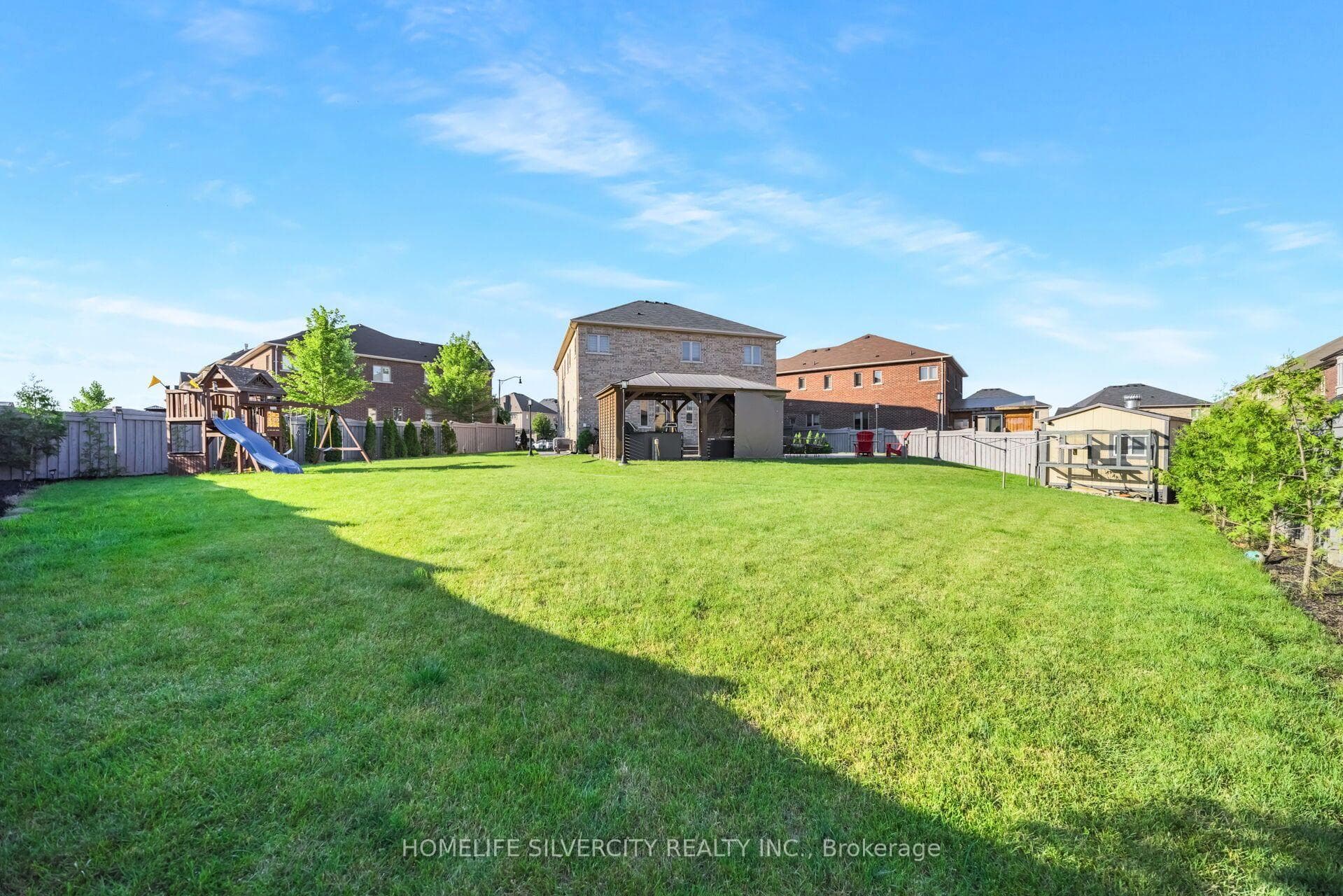 14 Observatory Crescent photo 34