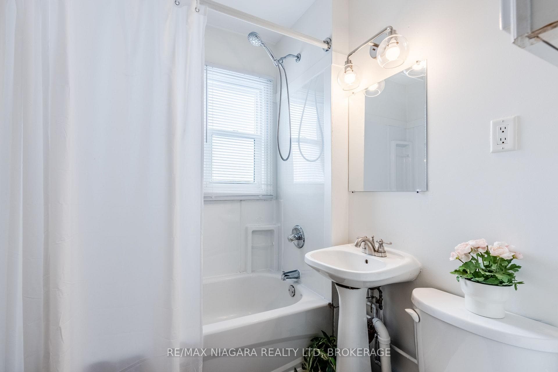 45 Plymouth Avenue photo 15