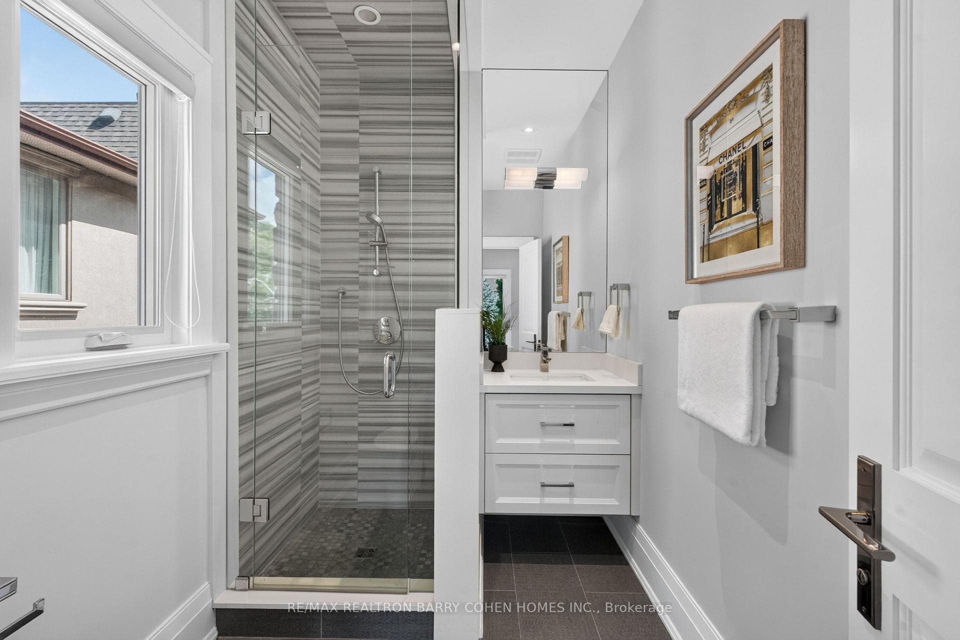 33 Munro Boulevard photo 38