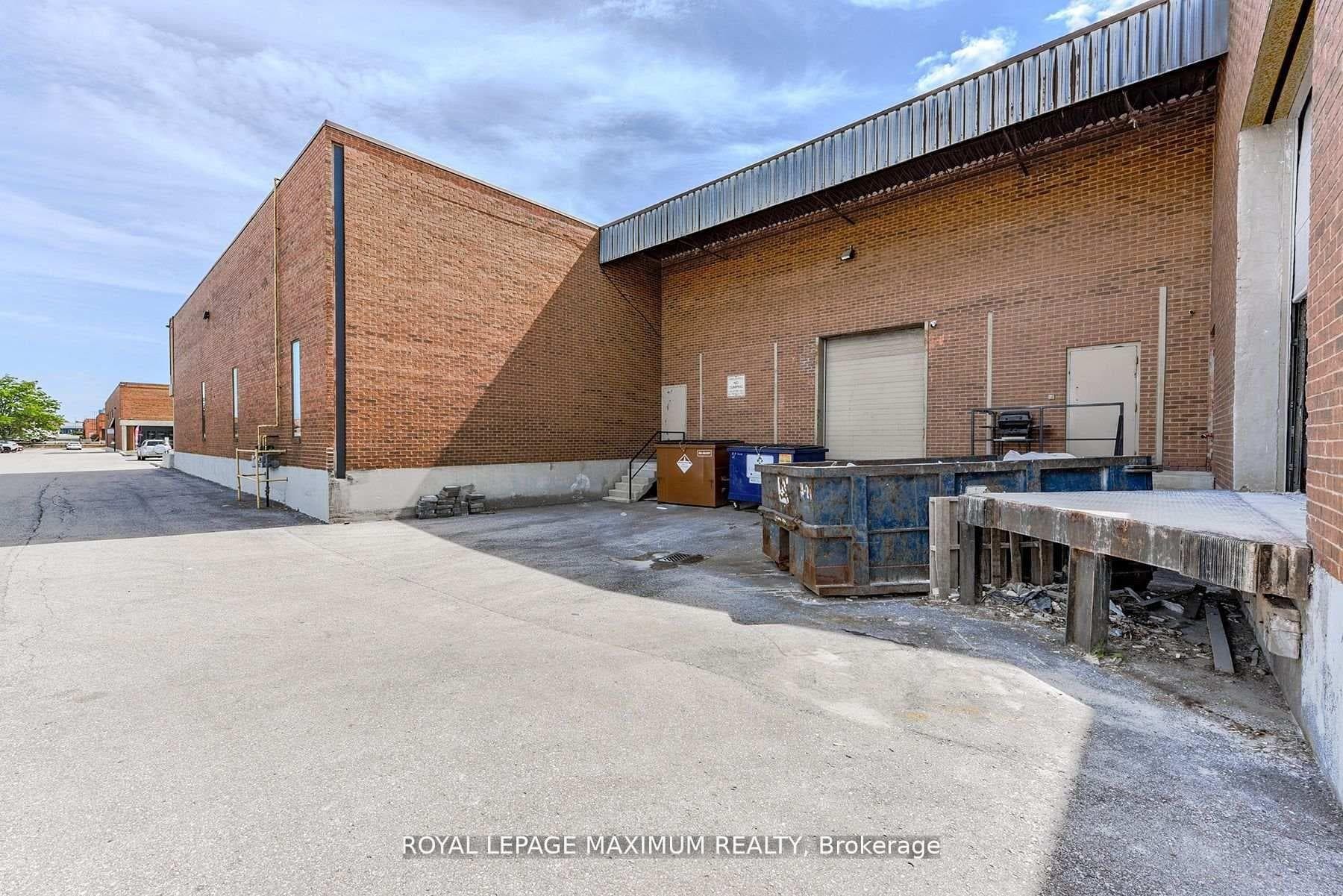 4220 Steeles Avenue Unit C10 photo 38