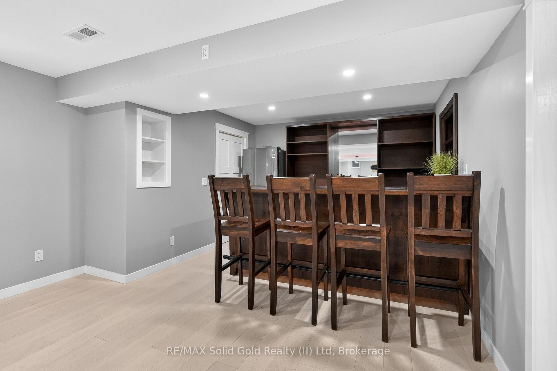 75 Porter Crescent photo 44