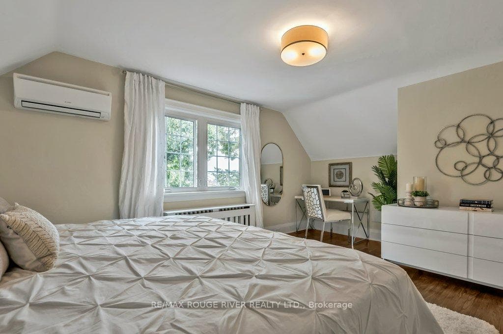 62 Bowie Avenue photo 18