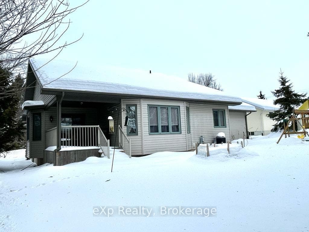 207 Alma Street photo 32
