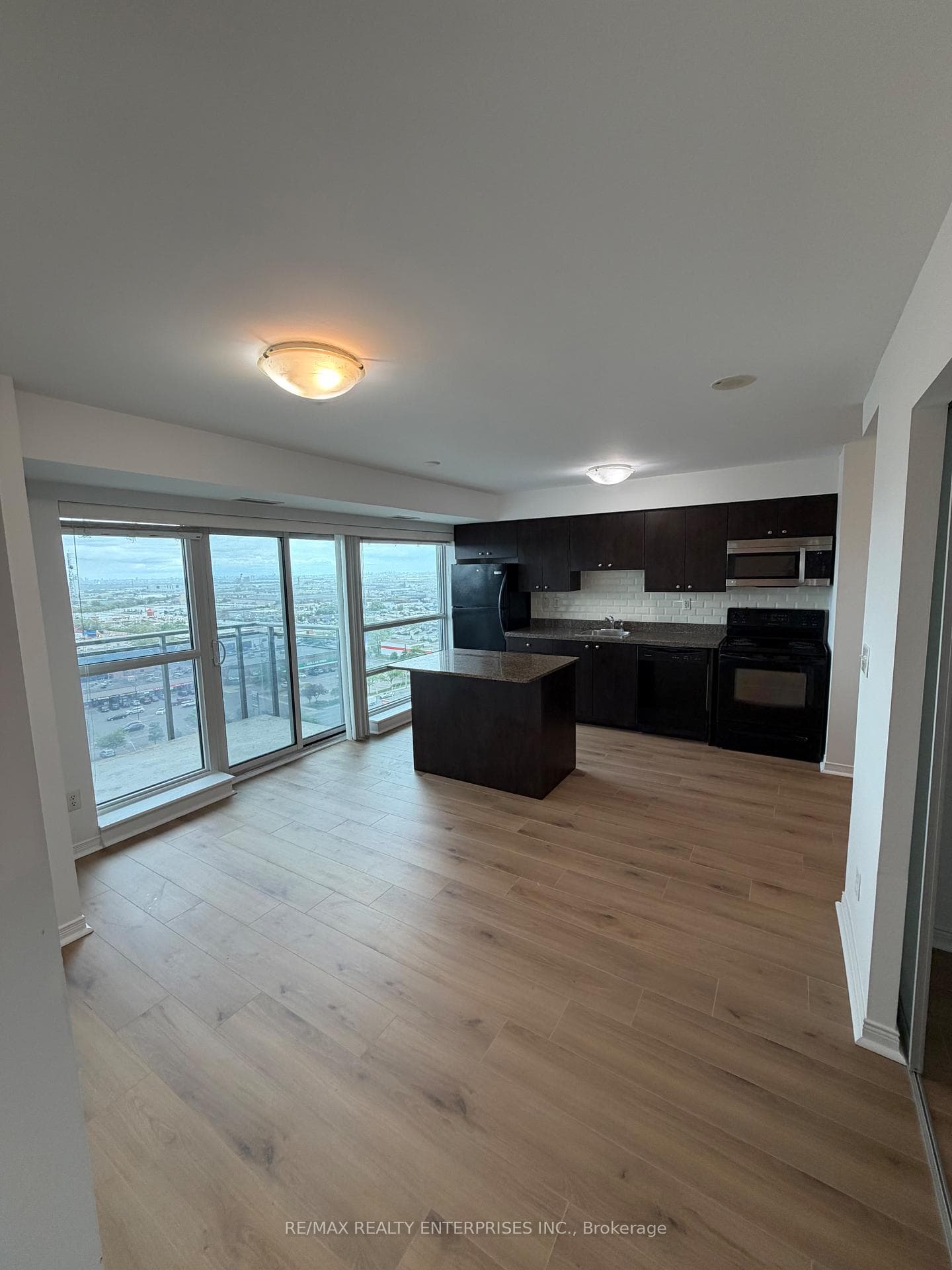 215 Queen Street Unit 1511 photo 6