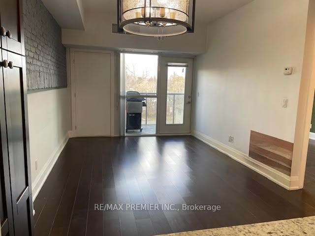 8302 Islington Avenue Unit 412 photo 3
