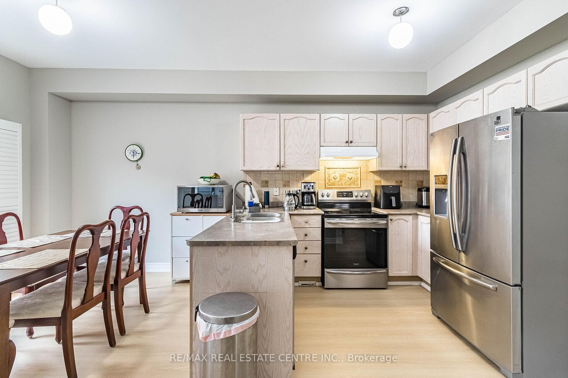 455 Orange Walk Crescent photo 13