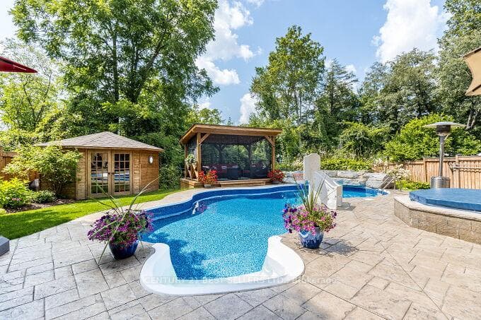 43 Gooderham Drive photo 34