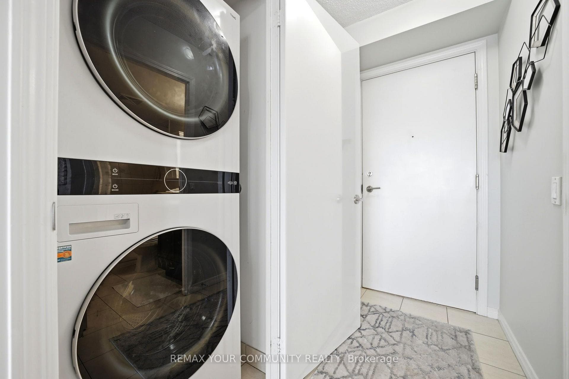 60 Heintzman Street Unit 2102 photo 16