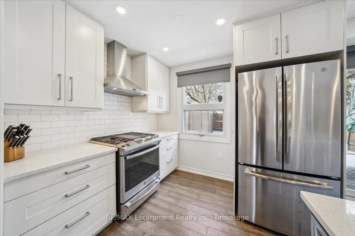 779 Hyde Road photo 18