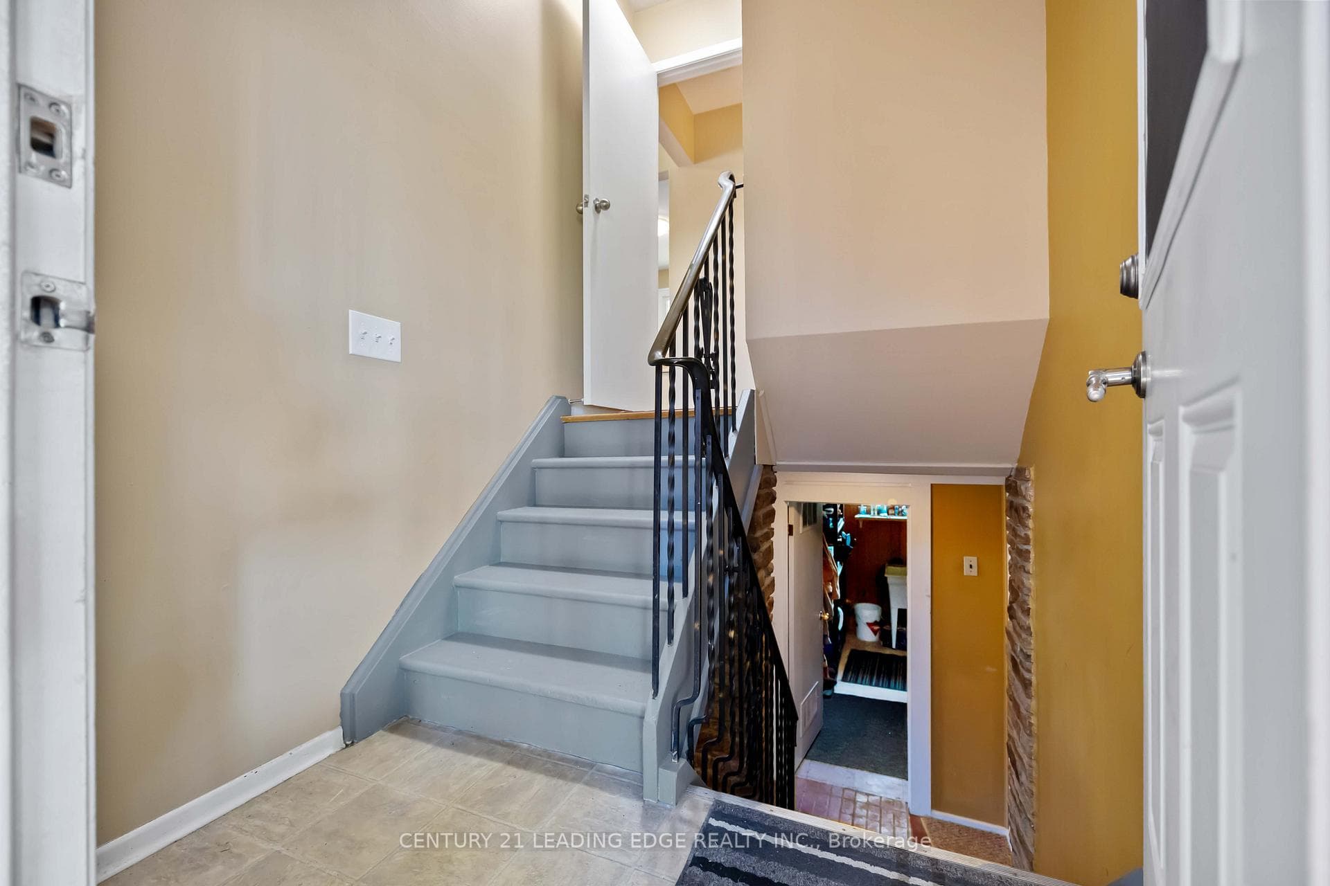 474 Rupert Avenue photo 28