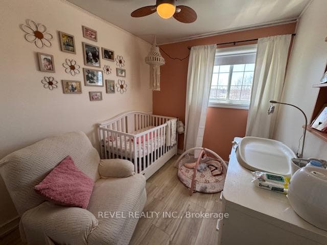 665 Emilie Street photo 11