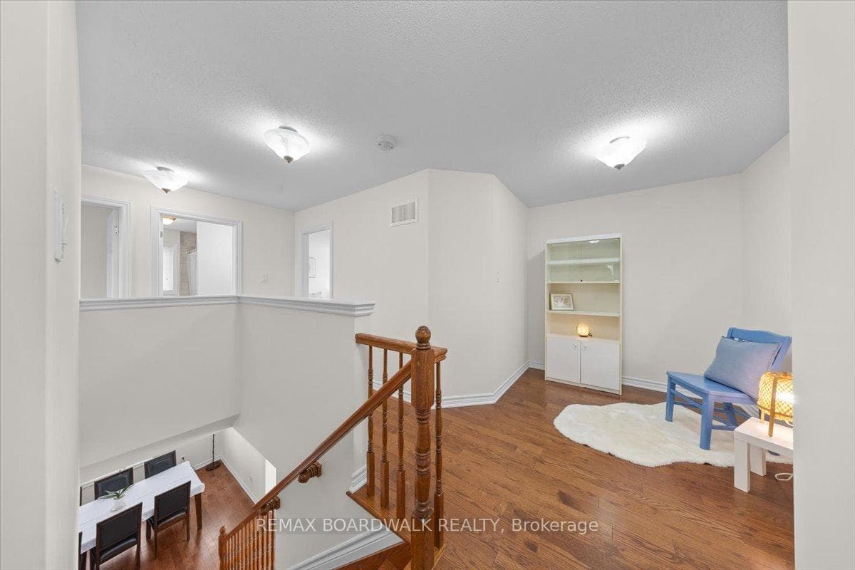 336 Gallantry Way photo 21