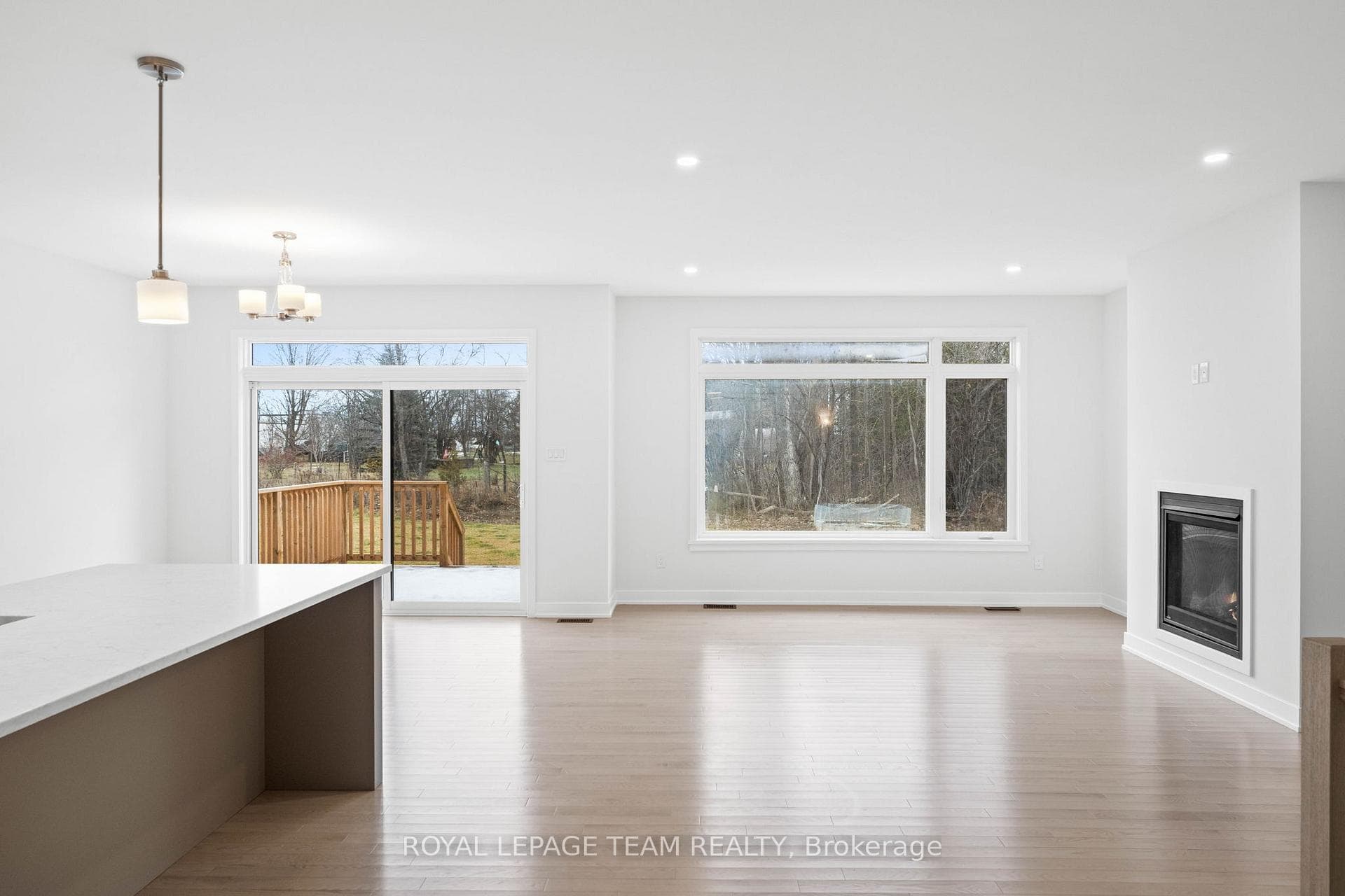 295 WOOD Avenue photo 10