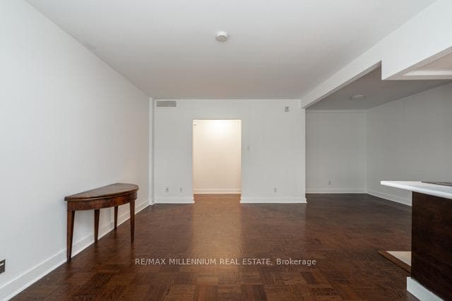 49 St Clair Avenue Unit 405 photo 2