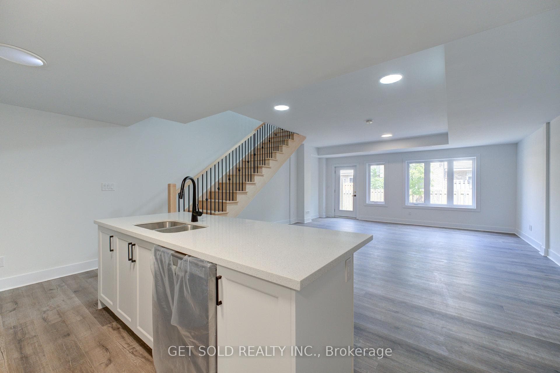 6701 Thorold Stone Road Unit 4 photo 6