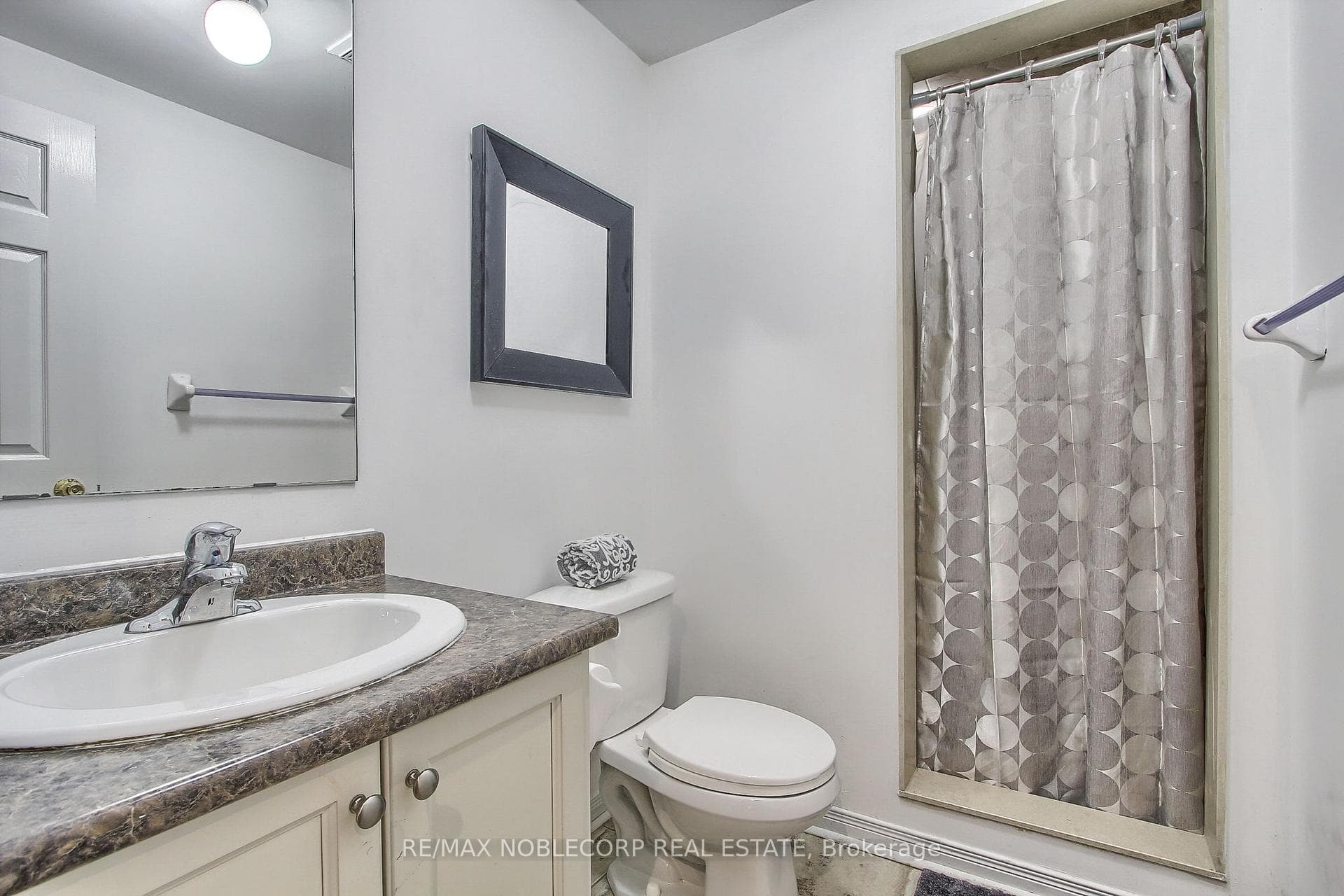 53 Westcliffe Crescent photo 34