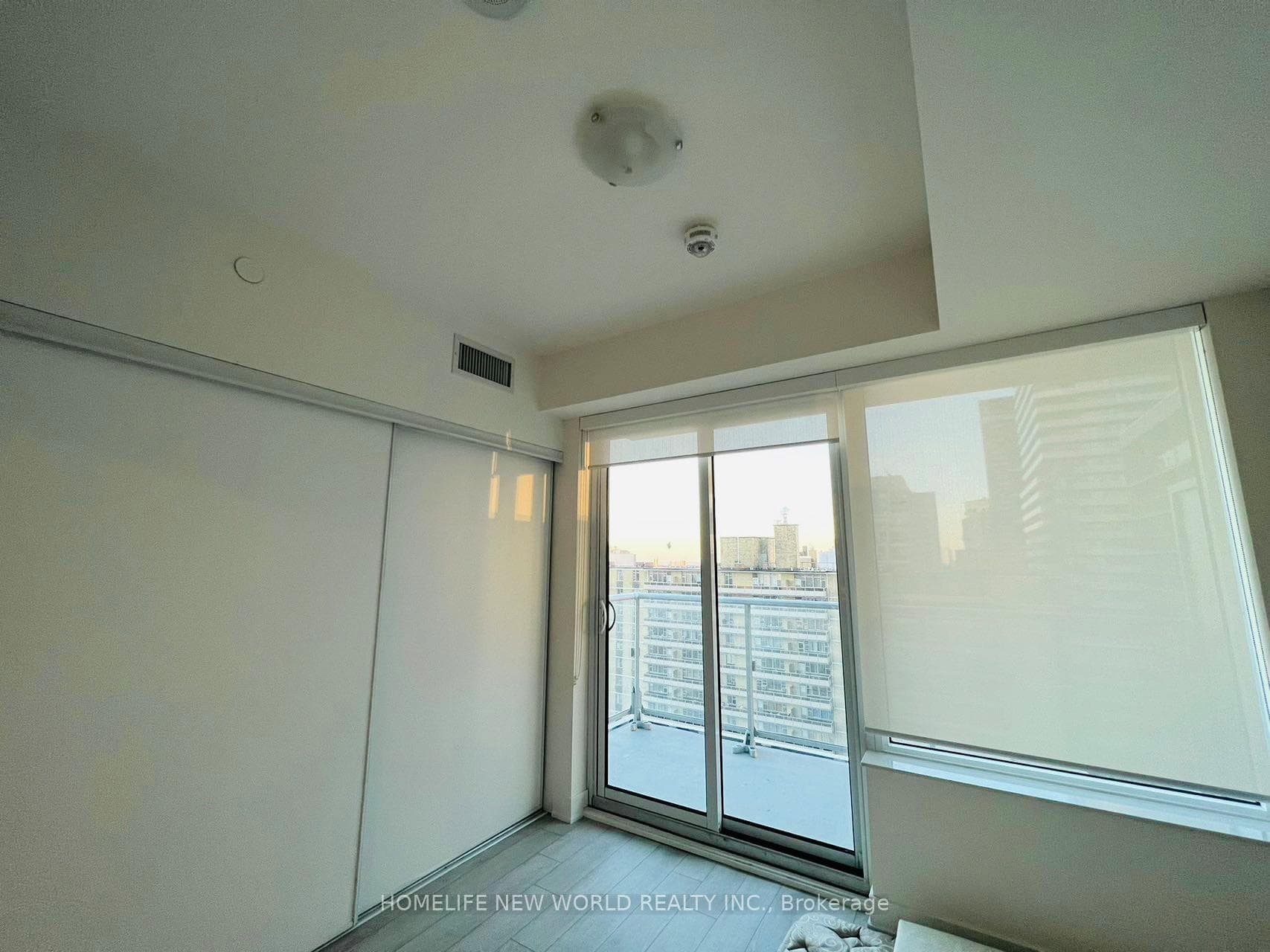 195 Redpath Avenue Unit 1204 photo 4