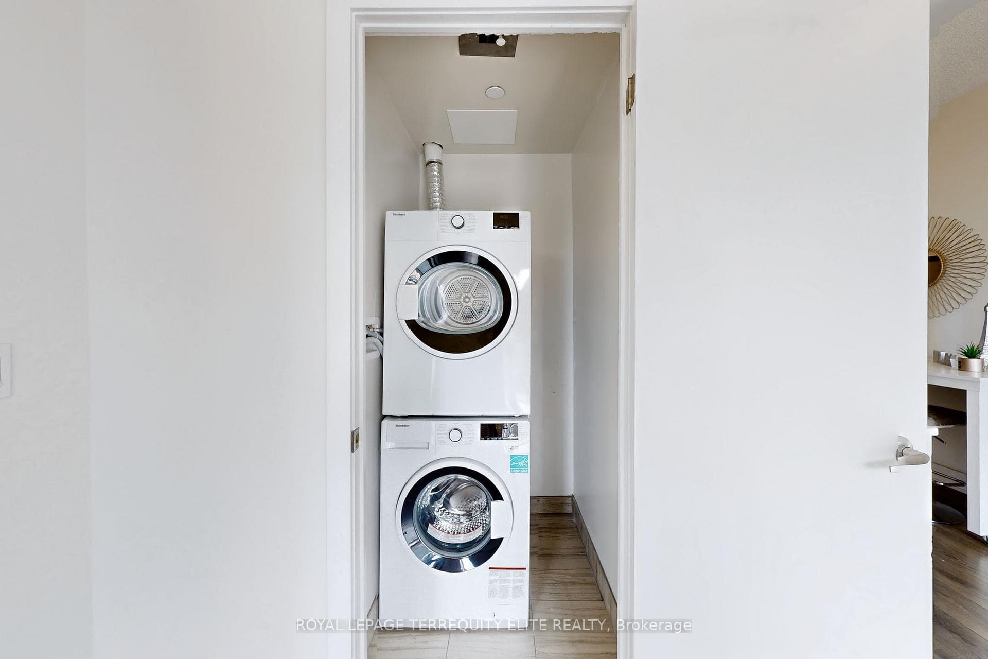 188 Fairview Mall Drive Unit 211 photo 25