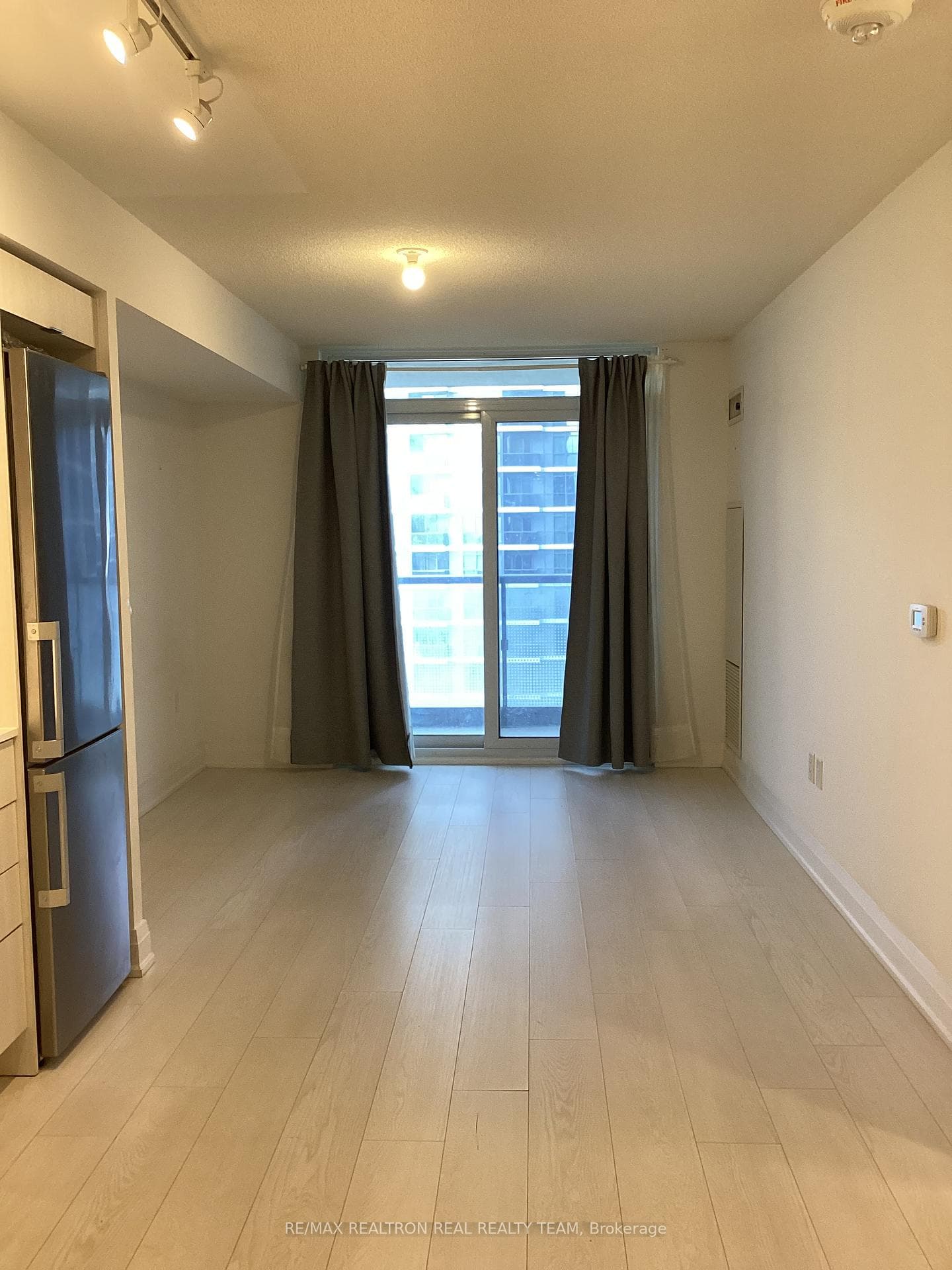 30 Gibbs Road Unit 1304 photo 4