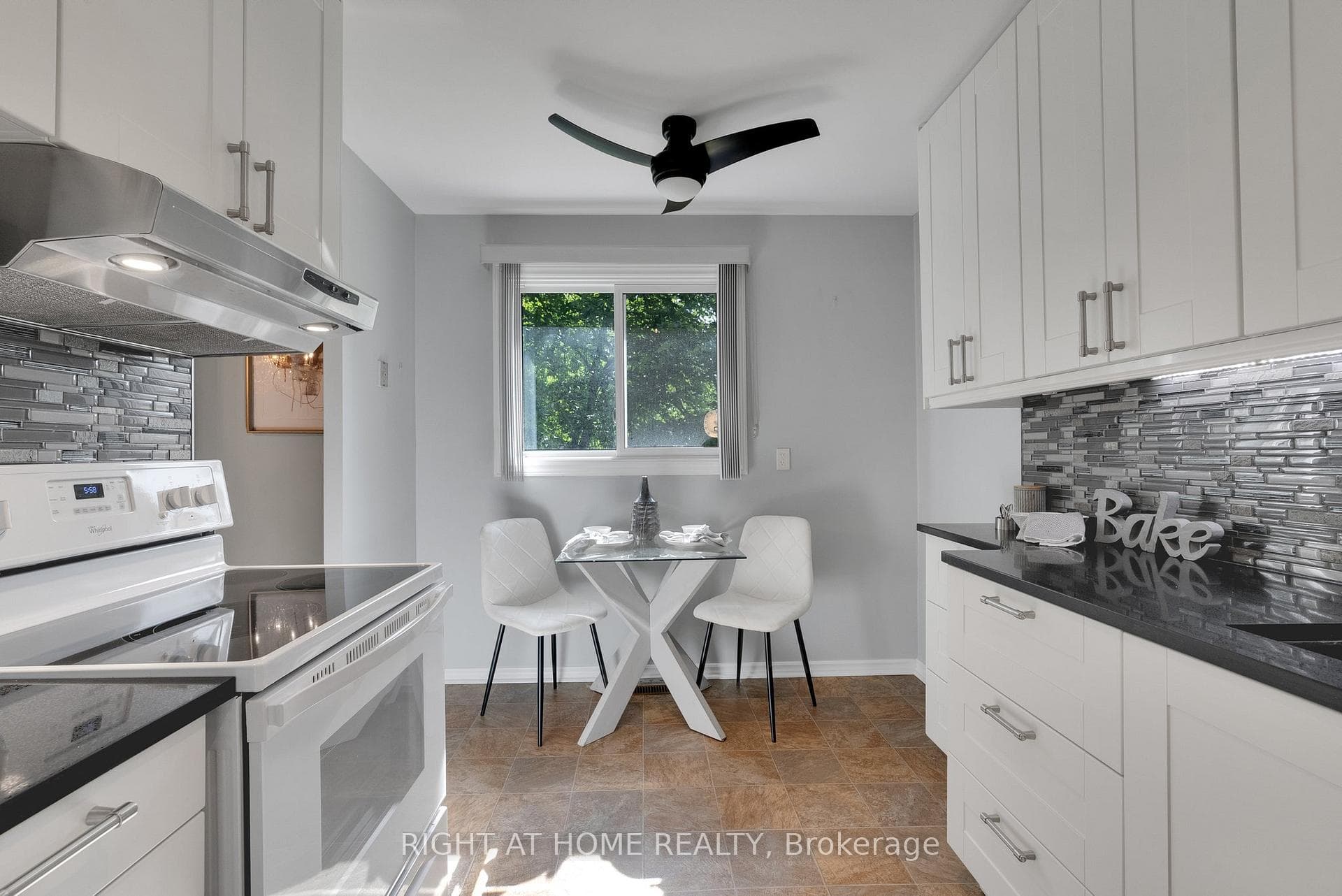 321 Blackthorn Street Unit 86 photo 9