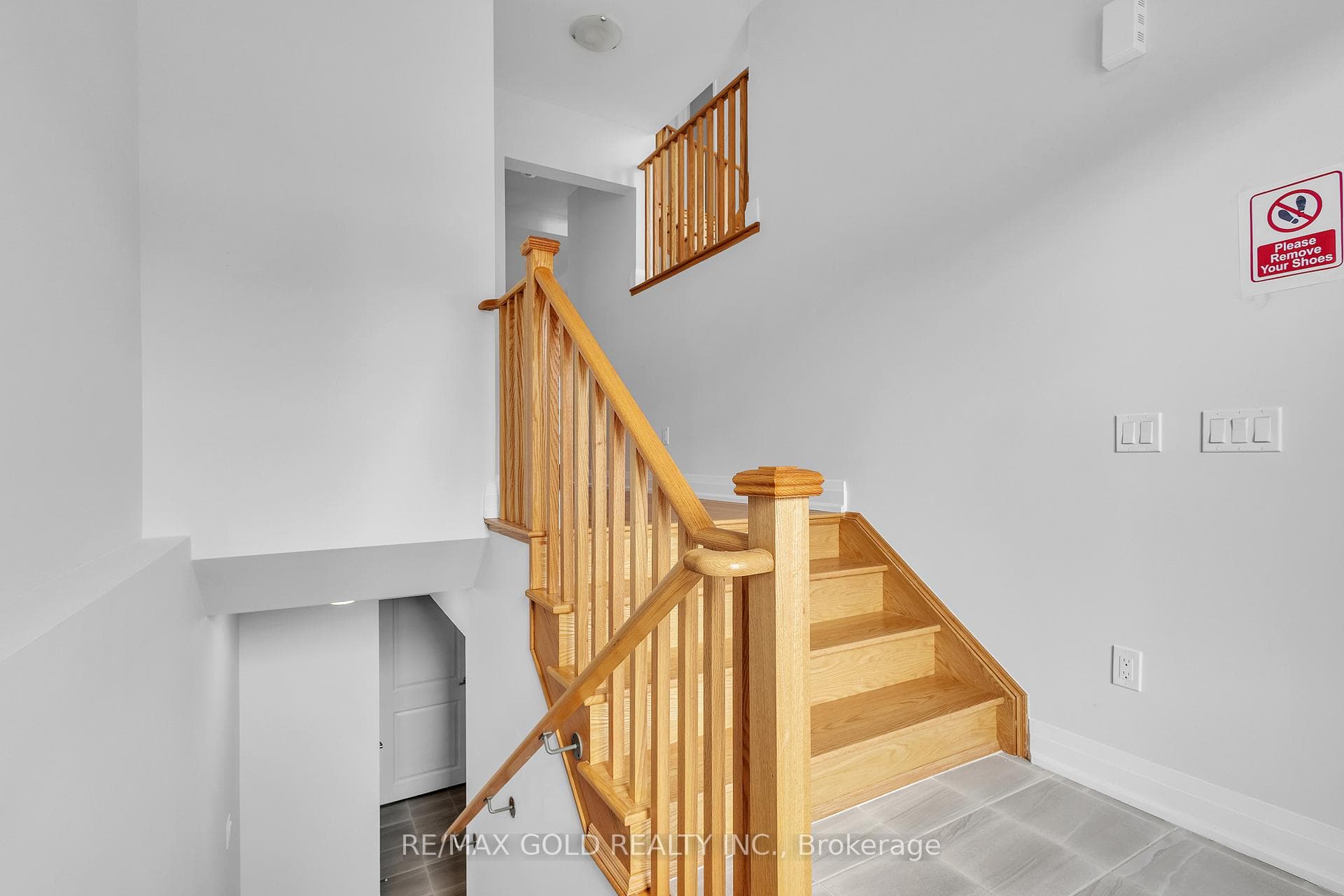 916 Knights Lane photo 5