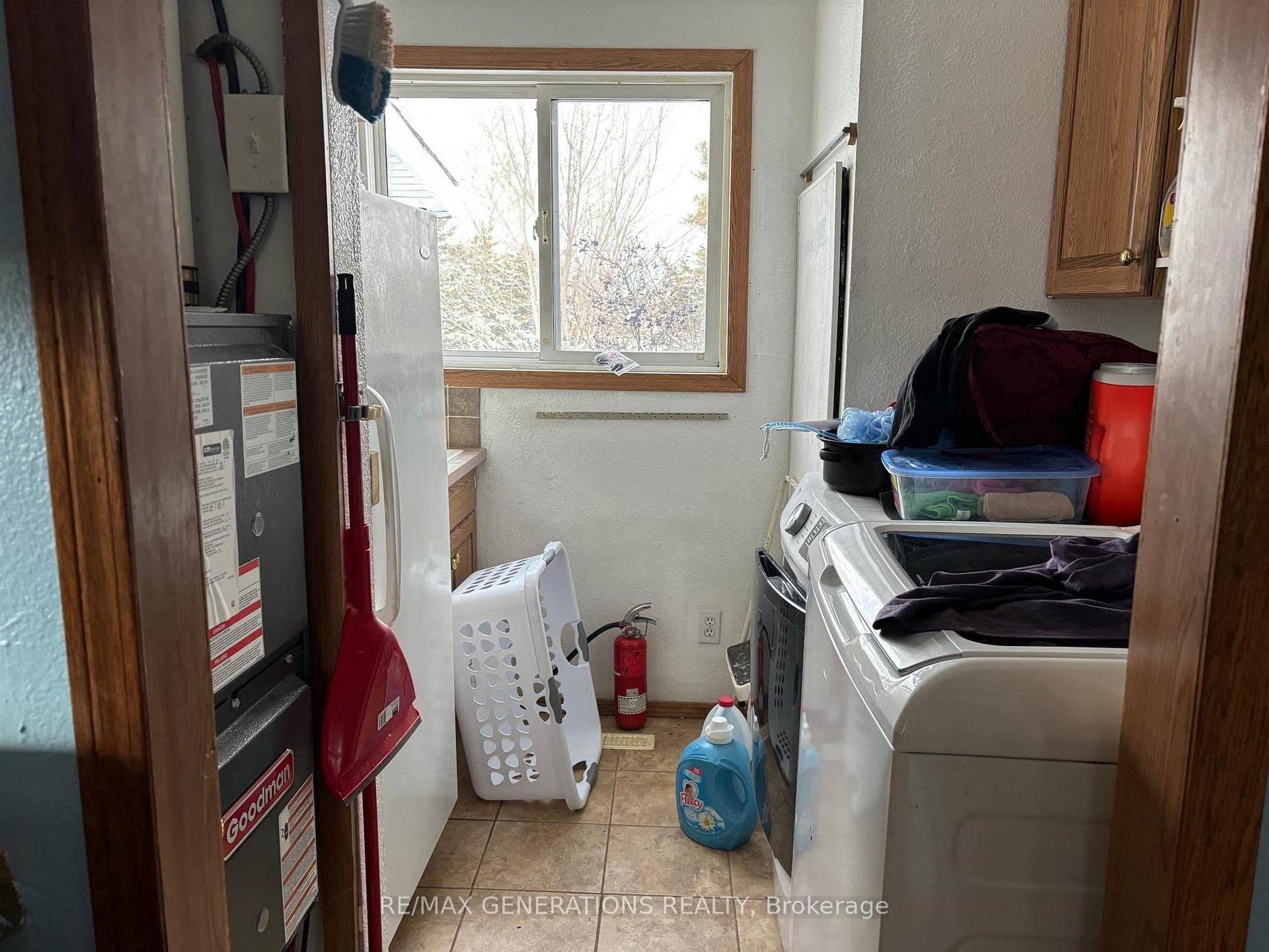 89 Earl Road photo 10