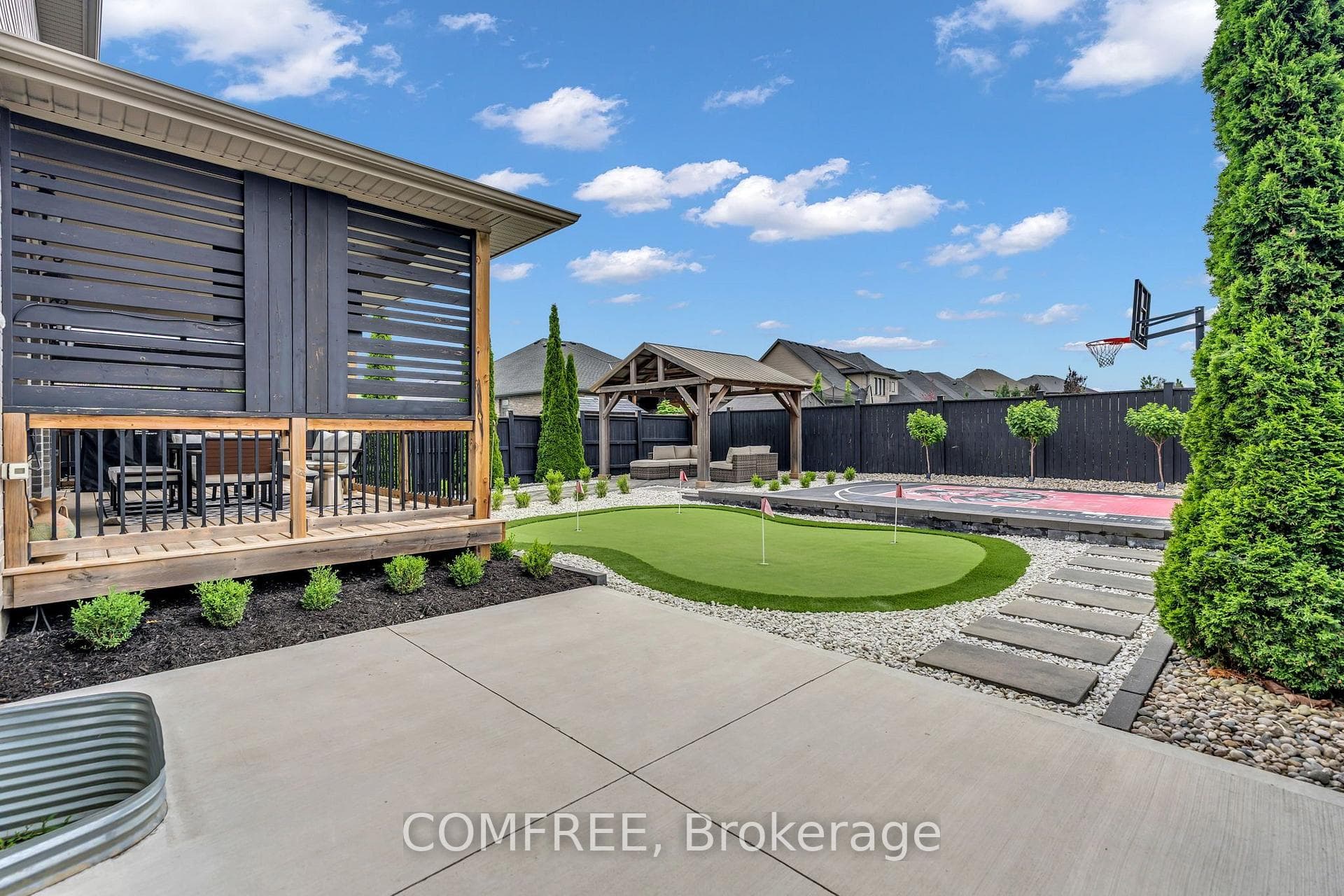 336 Munnoch Boulevard photo 40