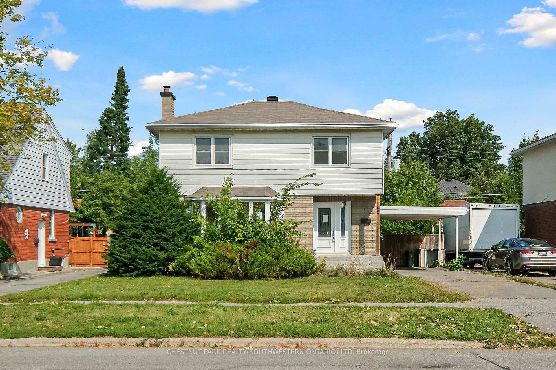 809 Smyth Road photo 1