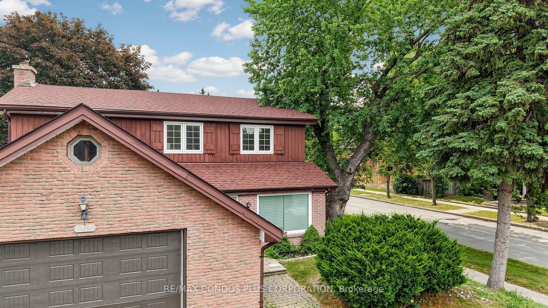 22 Denlow Boulevard photo 45