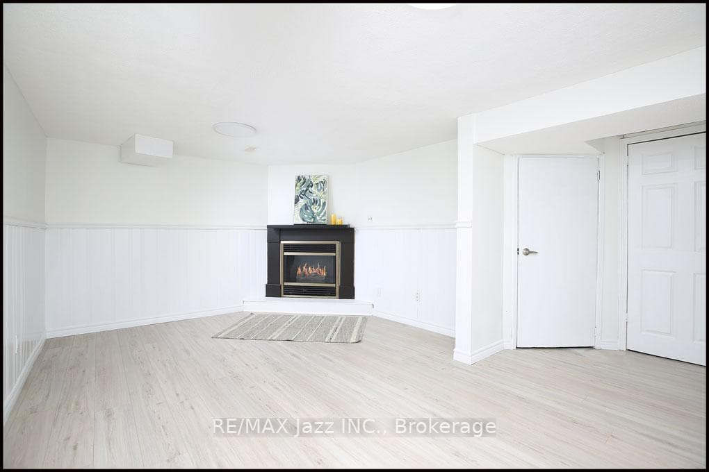 611 Galahad Drive Unit 90 photo 12