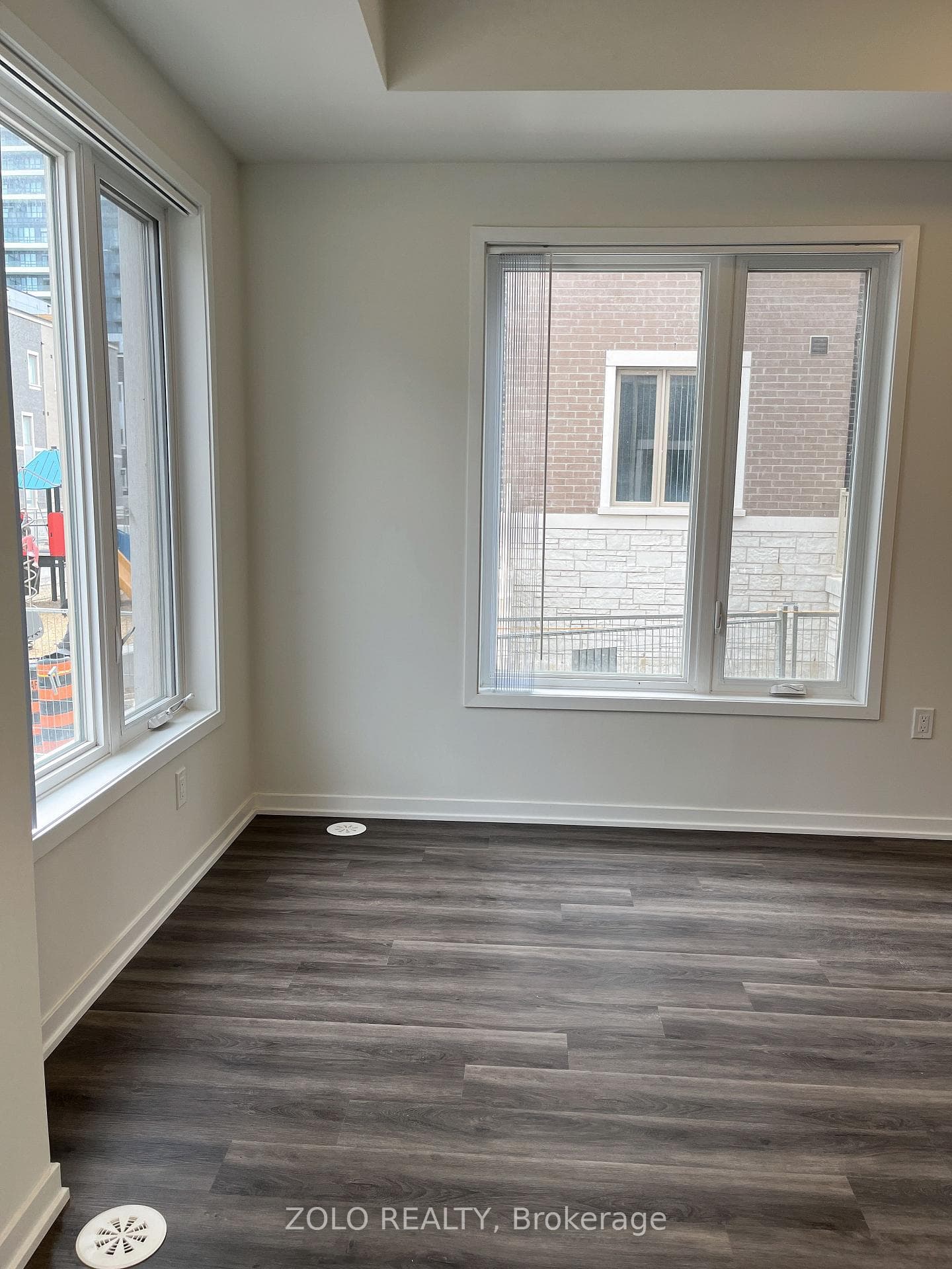 131 HONEYSCRISP Crescent Unit 209 photo 2