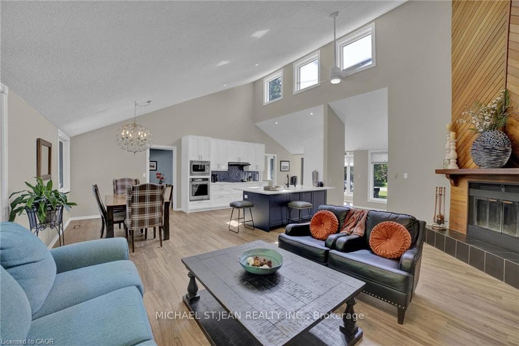 11 Weneil Drive photo 7