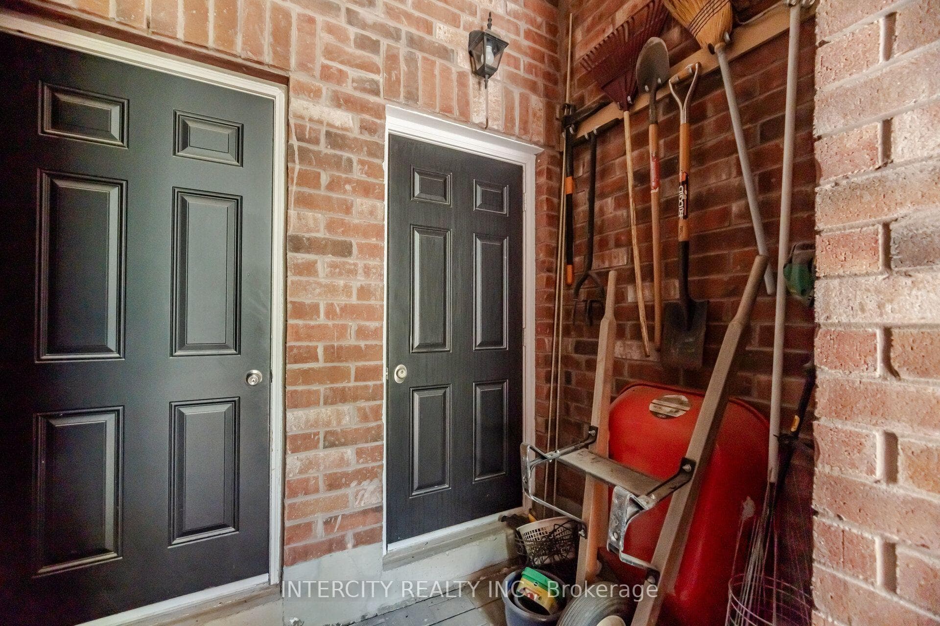 4 Petersen Place photo 43