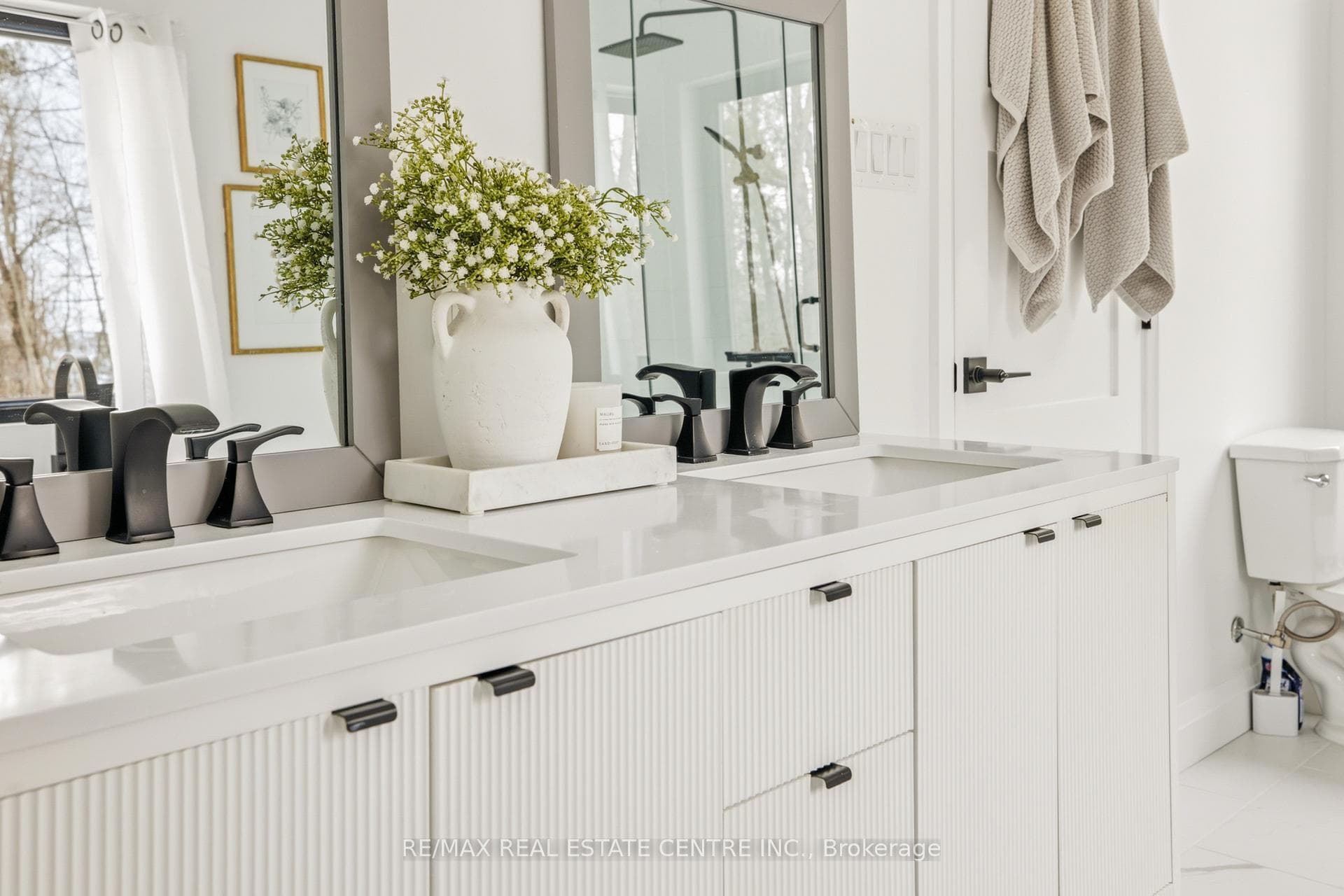 3441 Louis Lane photo 35