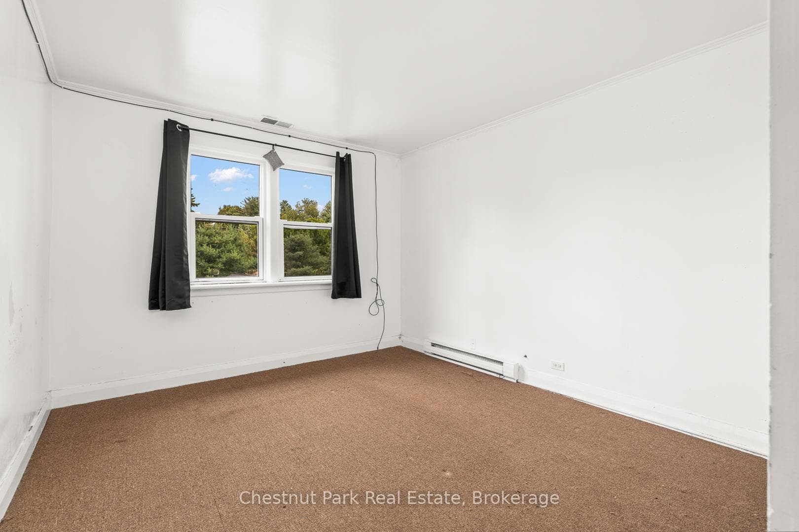 70 Beaumont Drive photo 32