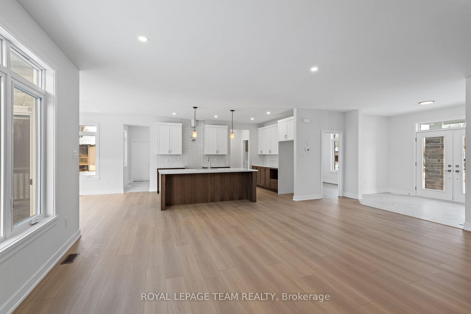 46 TENNANT Drive photo 8