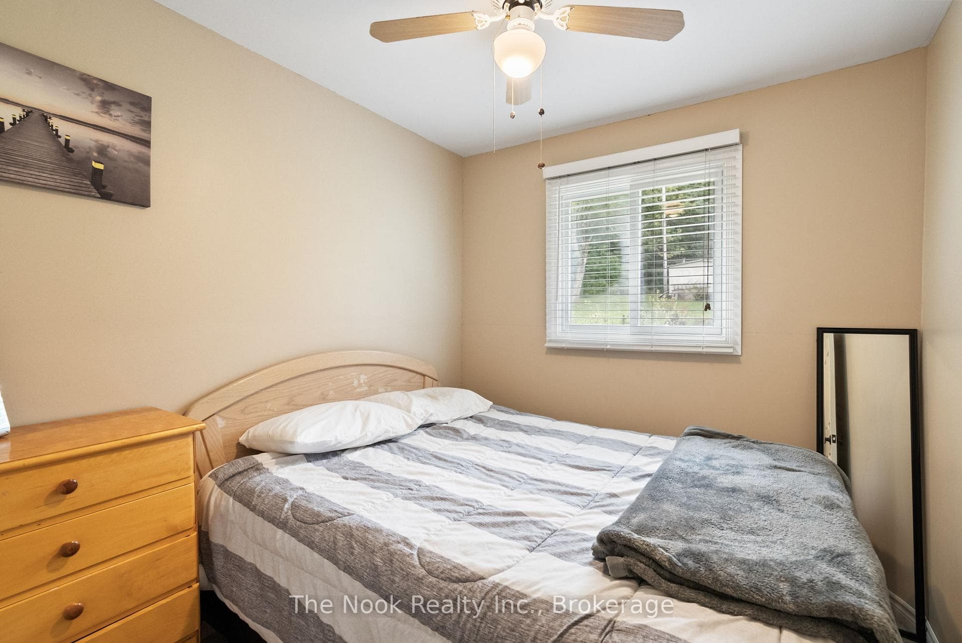 37 Goldfinch Lane photo 14