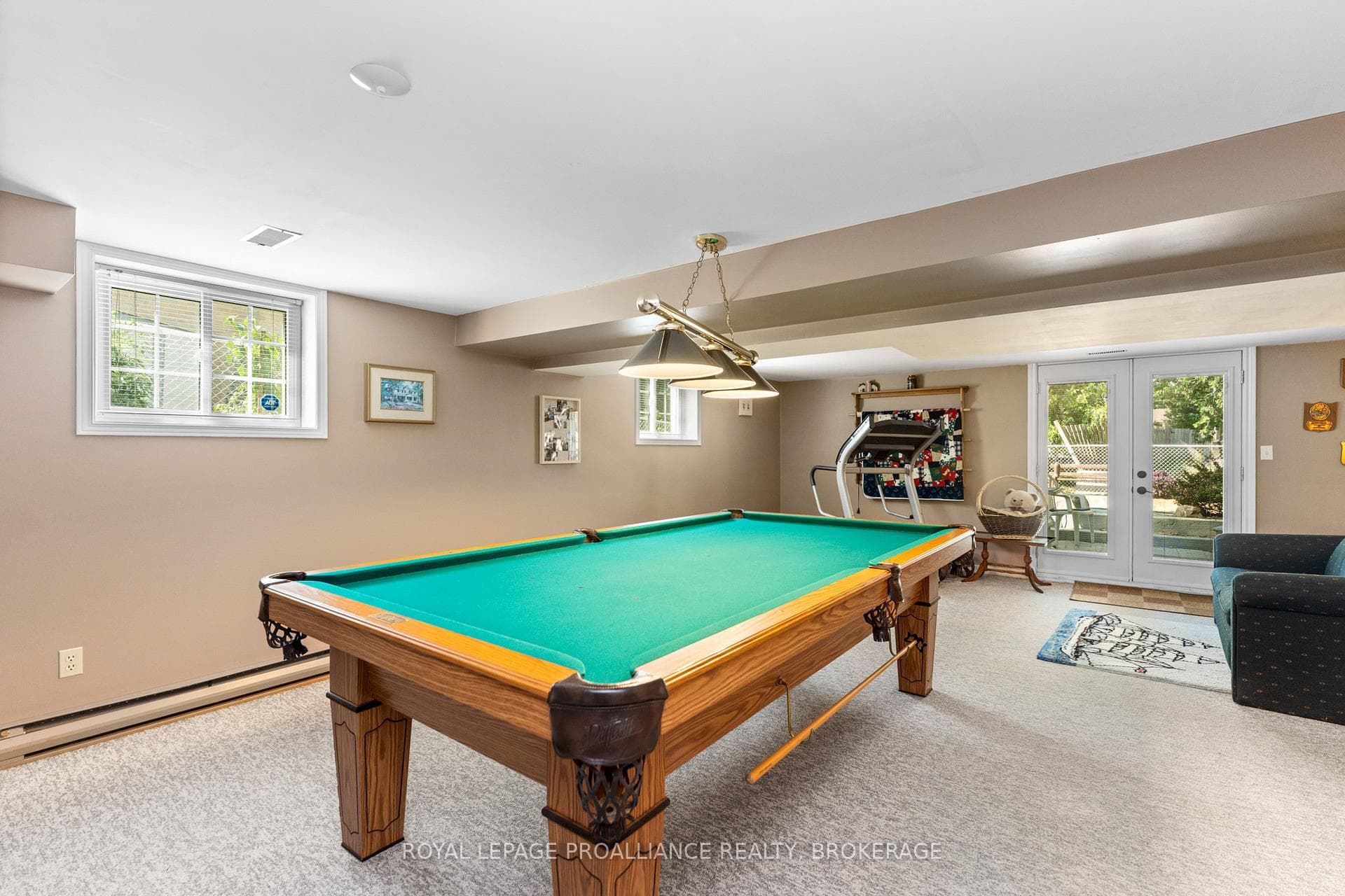 965 Ambleside Crescent photo 40