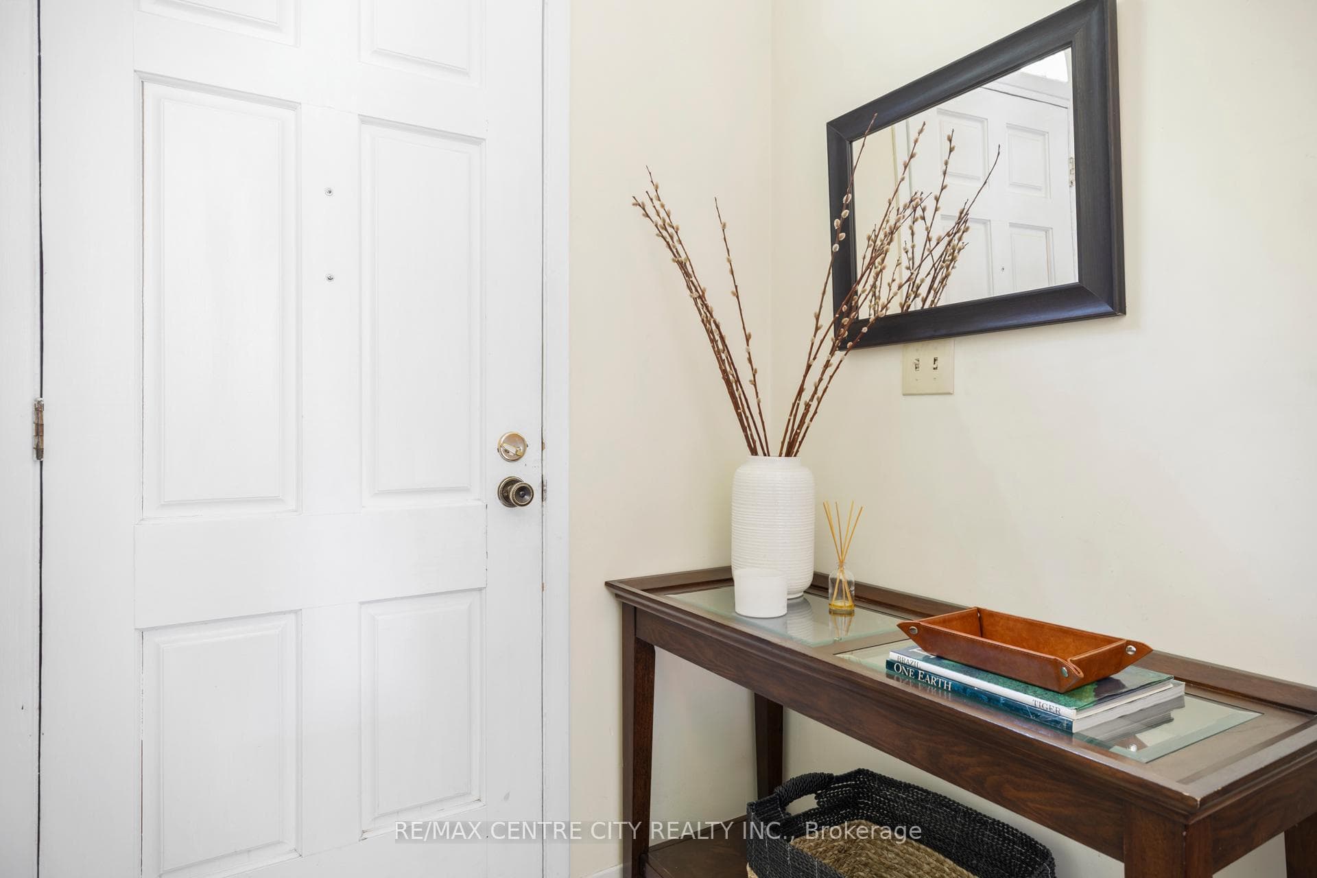 46 Brentwood Crescent photo 4