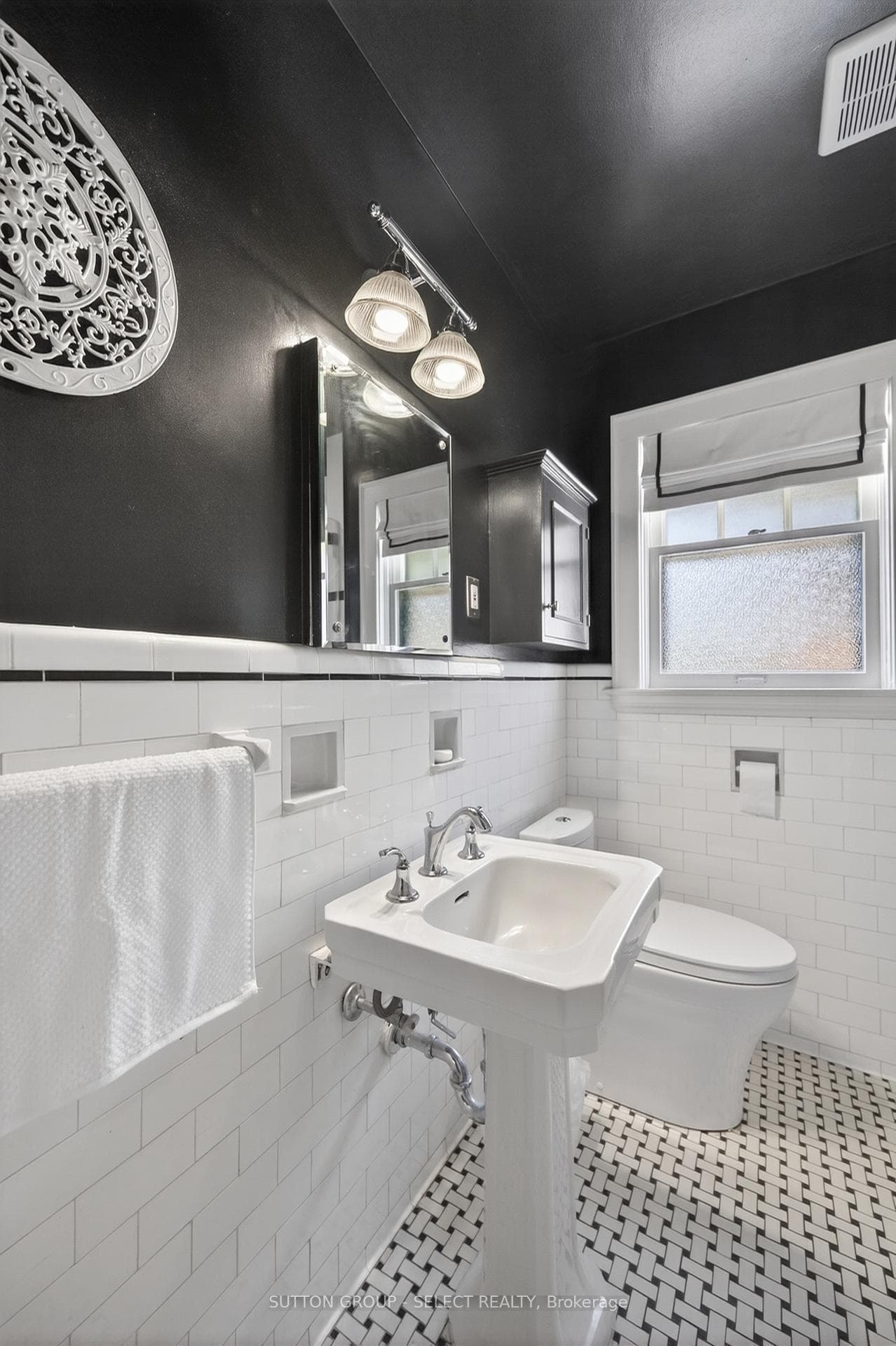 187 Devonshire Avenue photo 21