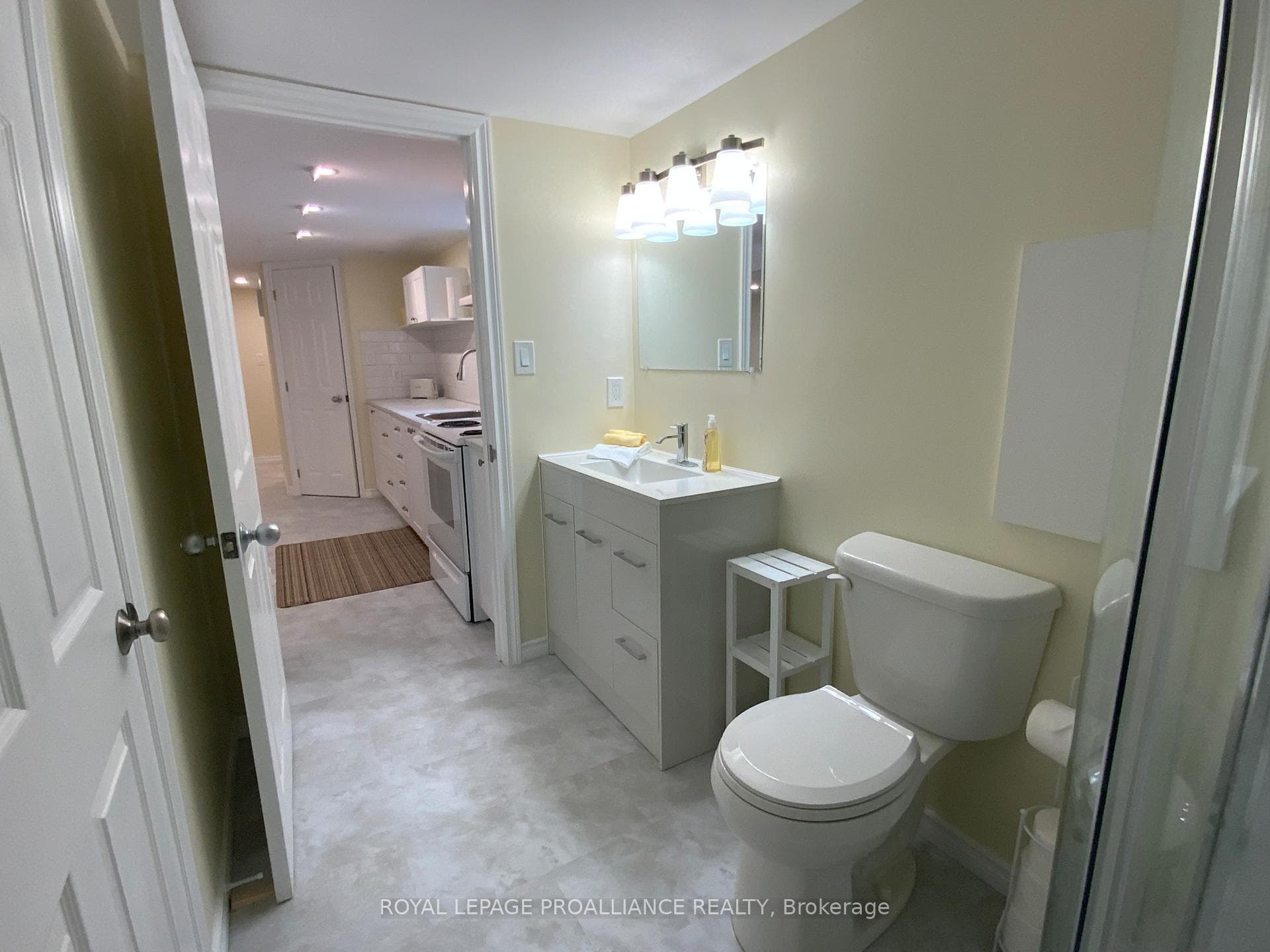 138 Cloverleaf Drive photo 12