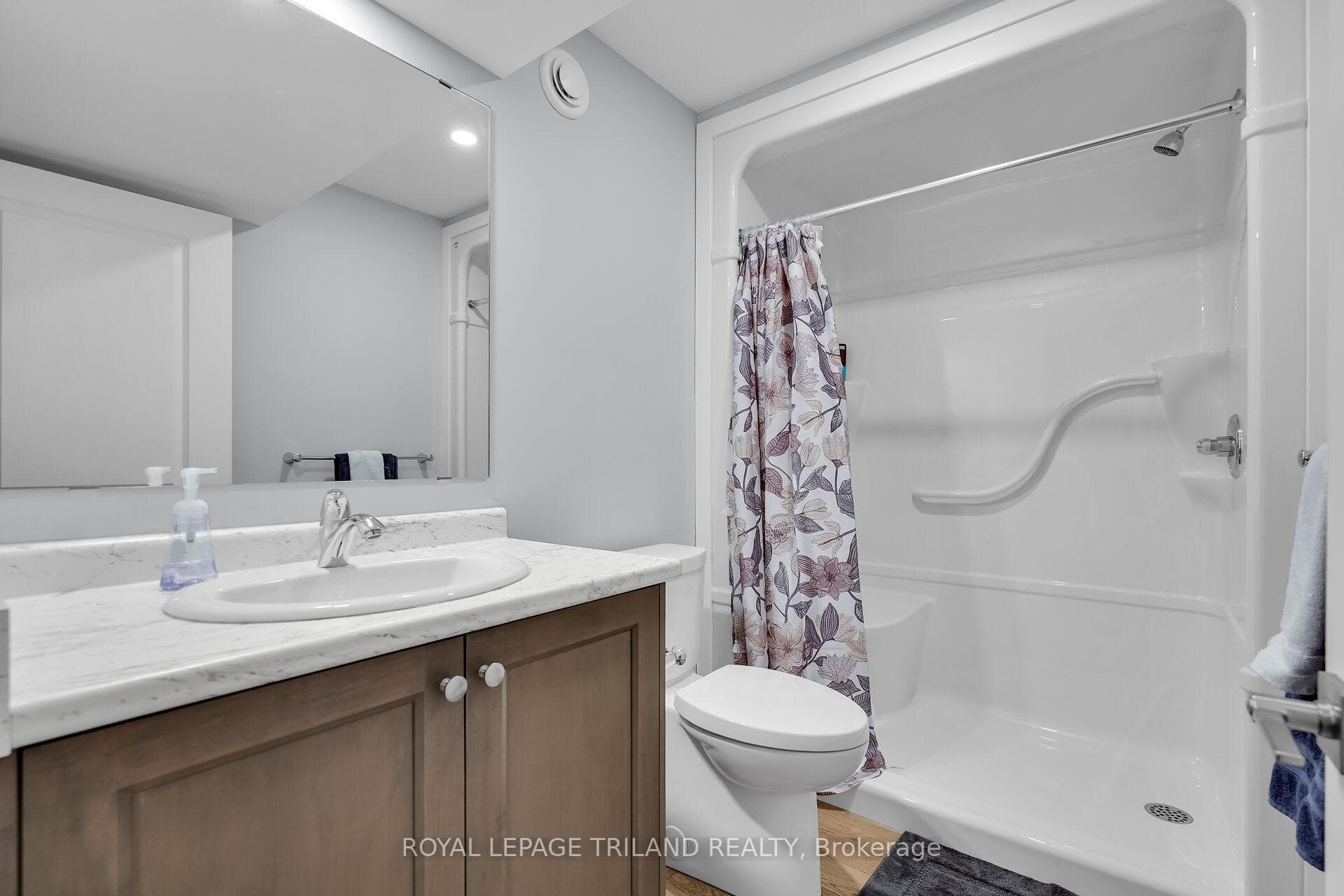 103 EMPIRE Parkway photo 37