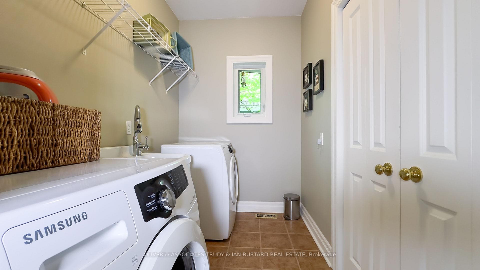 10305 Riverside Drive photo 21