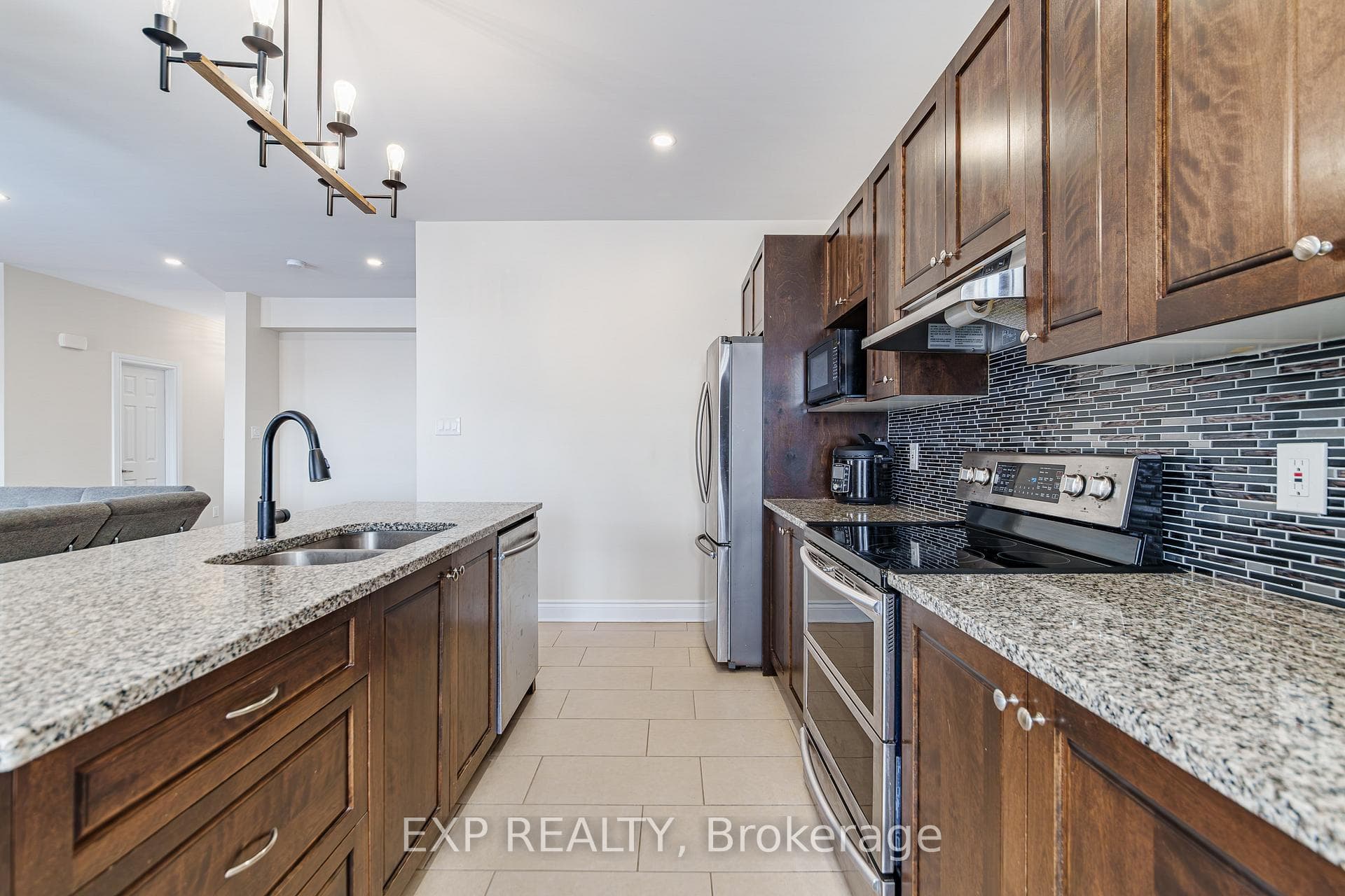 106 Bert Hall Street photo 7