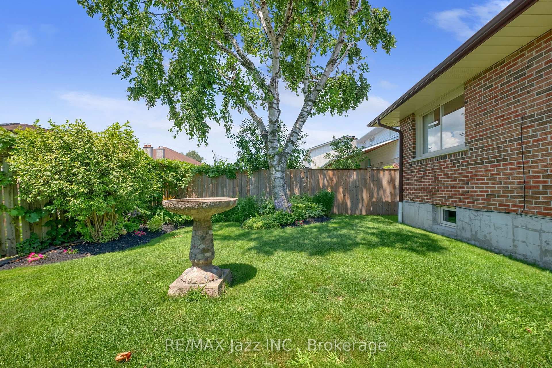802 Ferndale Street photo 40